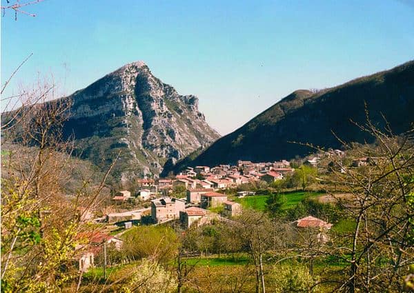 ©ViviTelese.it
https://www.vivitelese.it/2013/07/civitella-licinio-e-il-monte-cigno-cenni-storici-molto-sintetici/